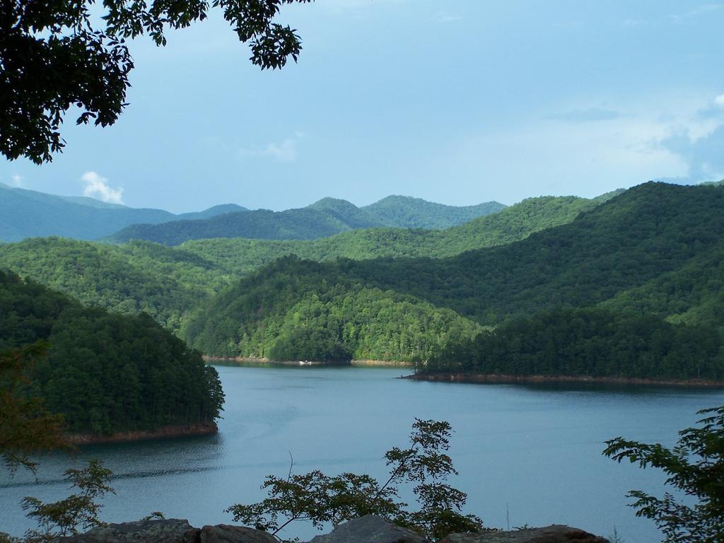 فندق فونتانا فيليدج ريزورت Fontana Dam المظهر الخارجي الصورة
